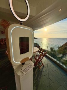 PhotoPod by the beach